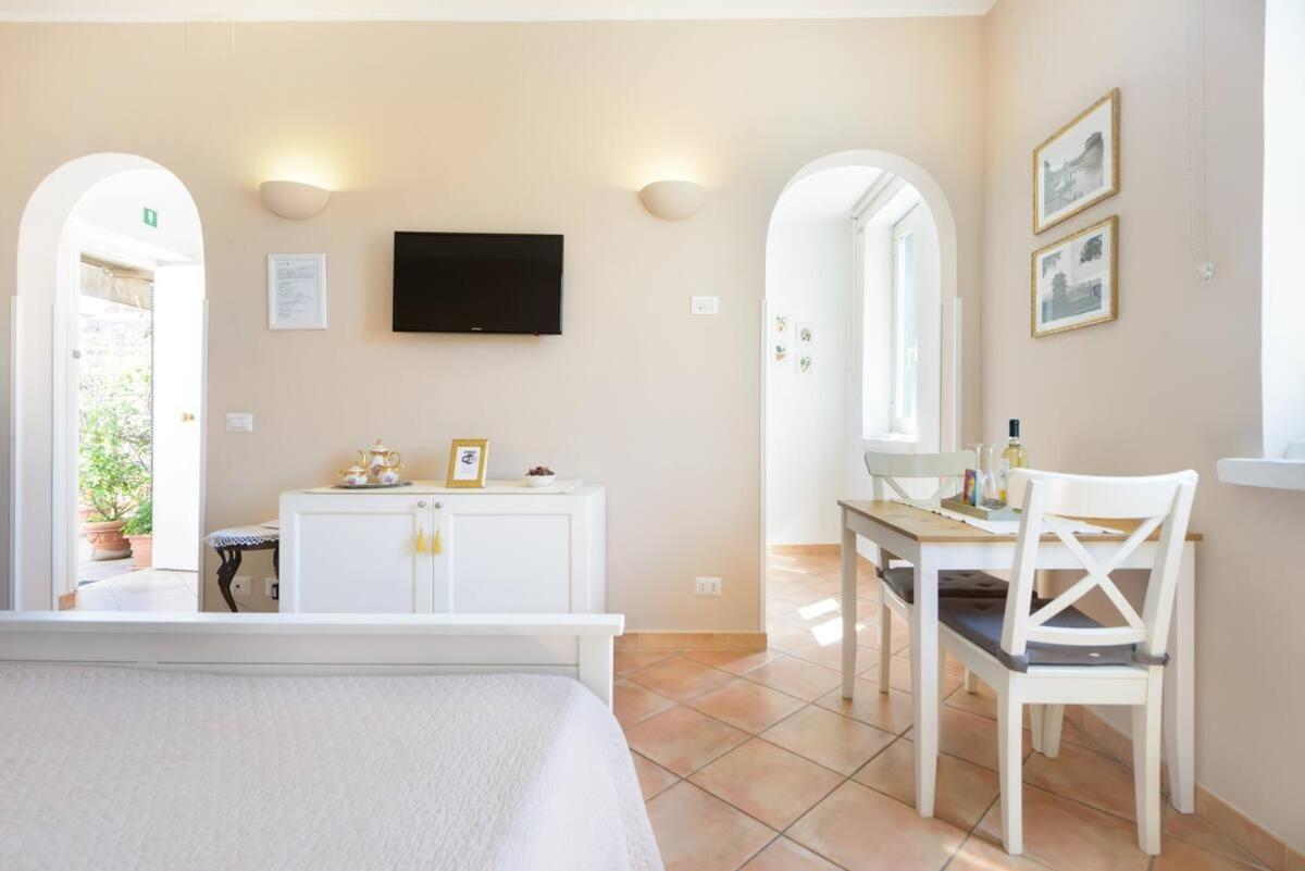 A&G Candia Rome Bagian luar foto